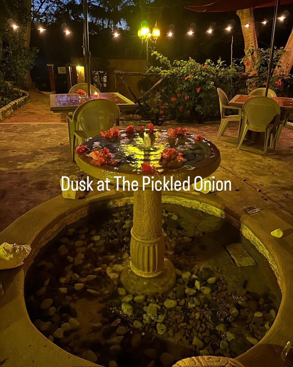 The Pickled Onion B&B And Restaurant Uxmal Santa Elena Exterior photo